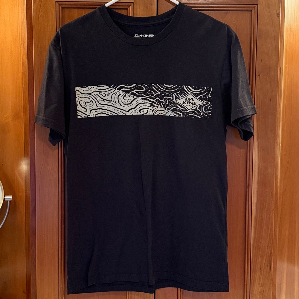 Dakine Hawaii Men’s Small Black Tee